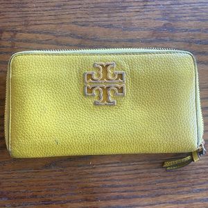TORY BURCH YELLOW WALLET LARGE